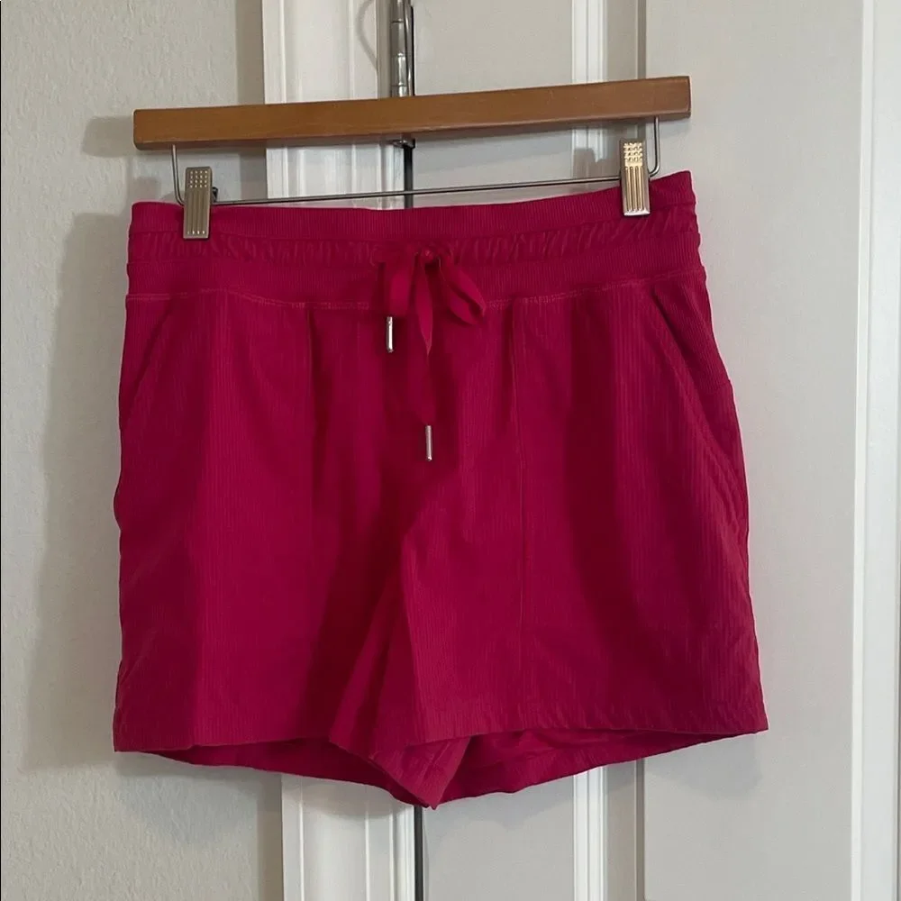Lululemon Dance Studio High Rise 3 1/2” Shorts